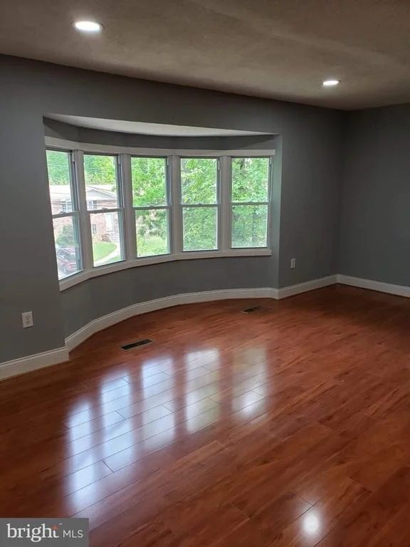 Photo of 6801 TEMPLE HILL ROAD