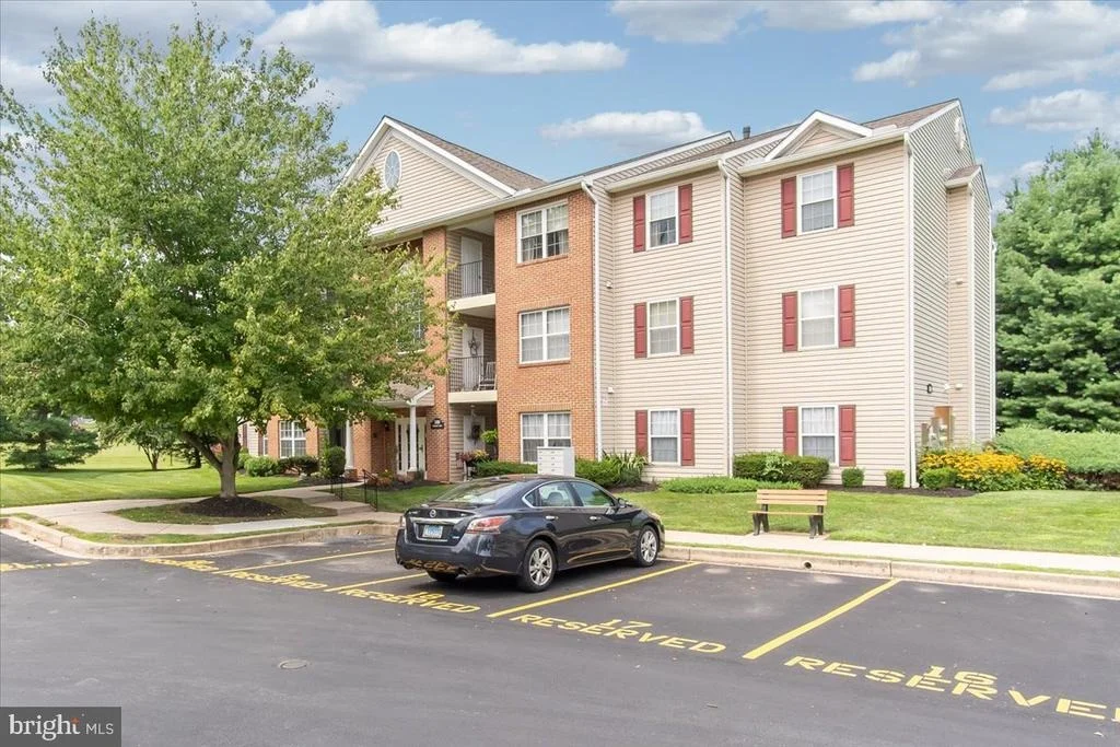 Photo of Unit 3C at 3810 NORMANDY DRIVE