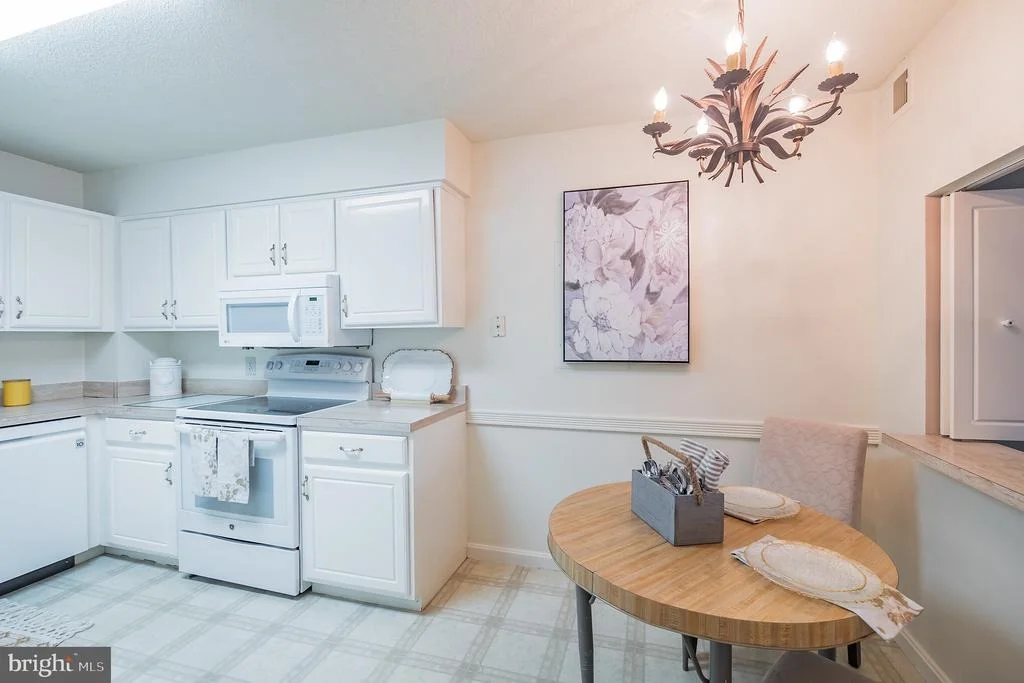 Photo of Unit 306 at 14801 PENNFIELD CIRCLE