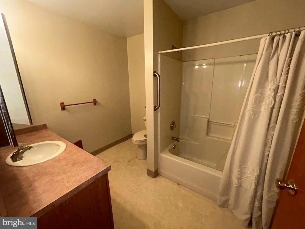 Photo of 127 HAWTHORNE AVENUE