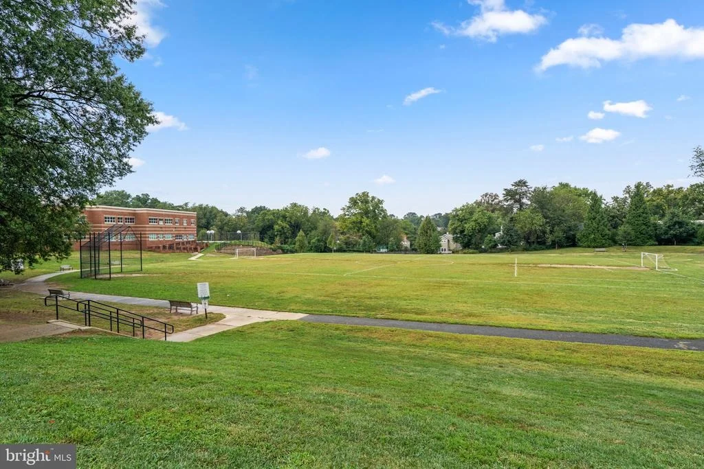 Photo of 319 SAINT LAWRENCE DRIVE