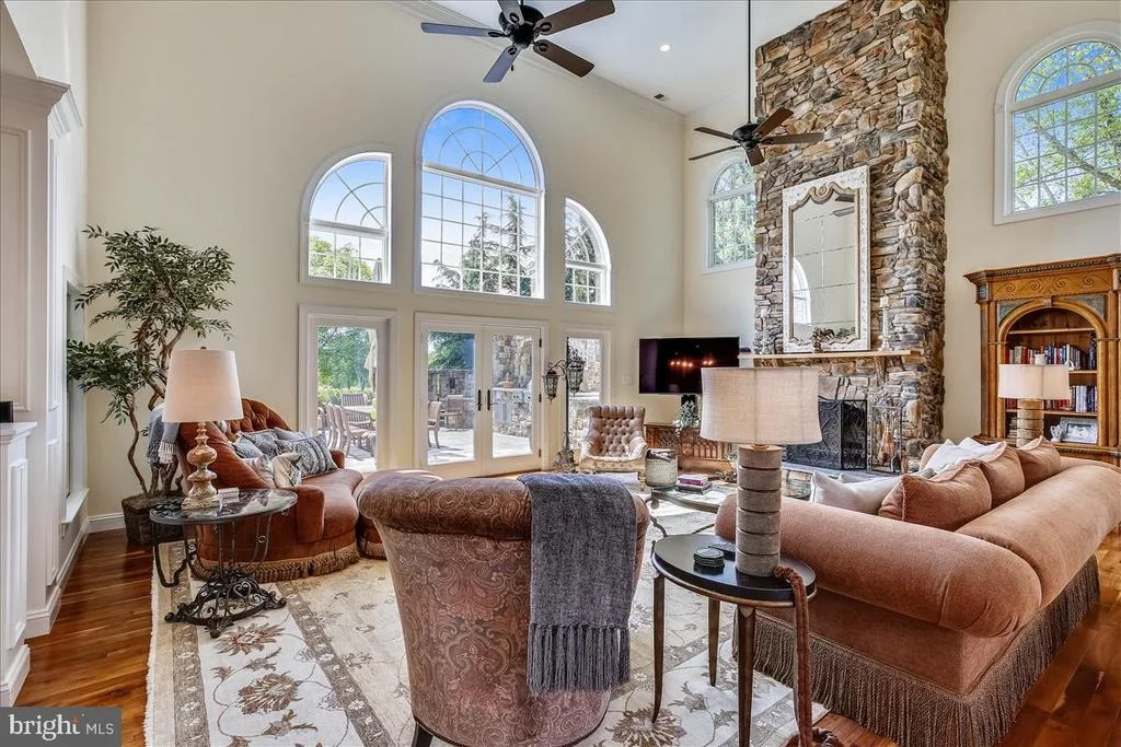 Photo of 21129 GOLF ESTATES DRIVE