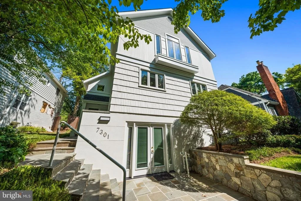Photo of 7301 SUMMIT AVENUE