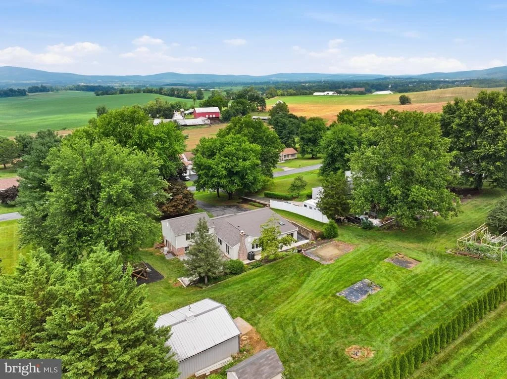 Photo of 6113 ELAINE DRIVE