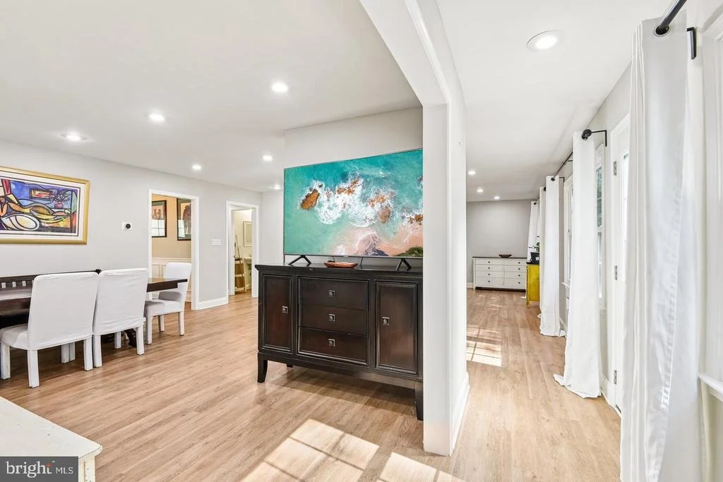 Photo of 8715 CRESTMONT LANE