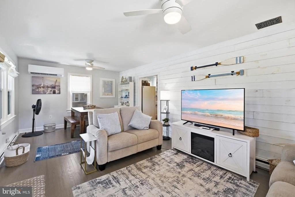 Photo of 21527 CHICKEN POINT ROAD