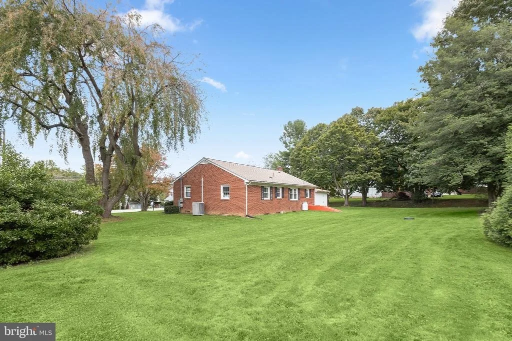 Photo of 16707 FREDERICK ROAD