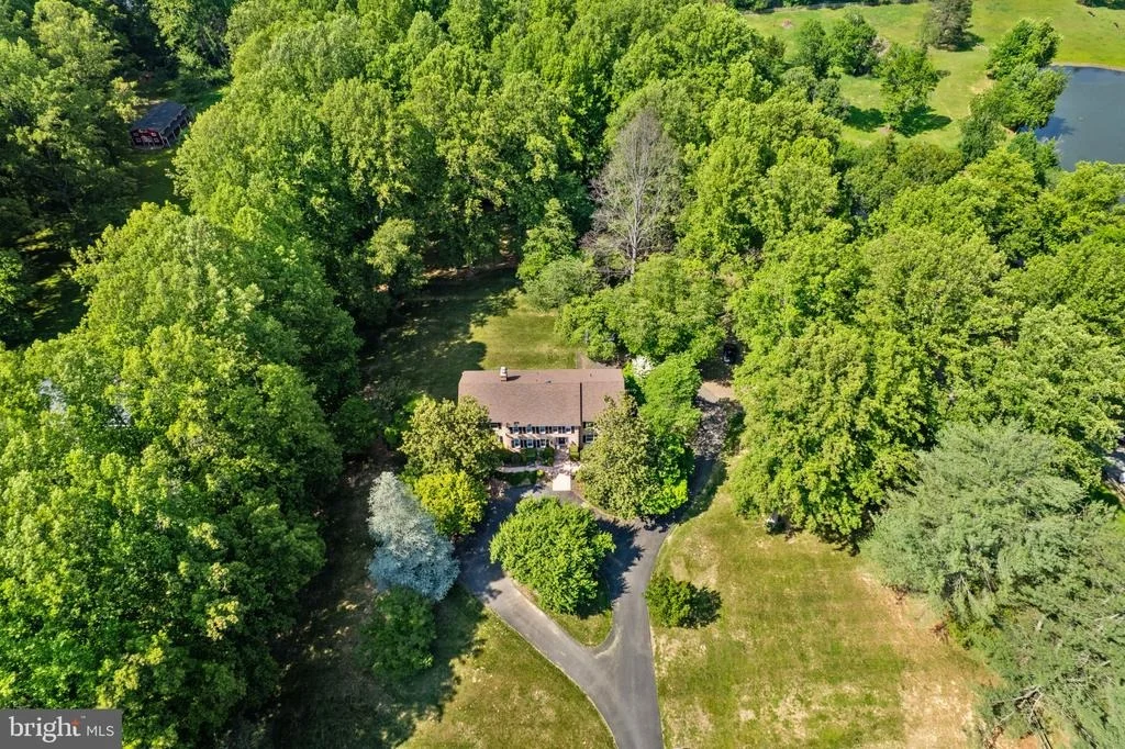 Photo of 13112 LAUREL GLEN ROAD