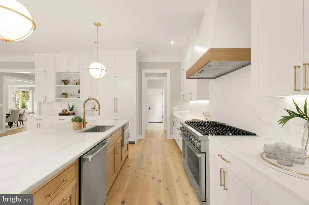 Photo of 9508 FOREST ROAD