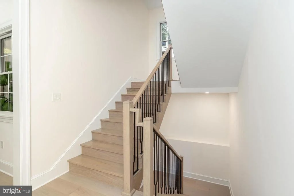 Photo of 5631 MACARTHUR BOULEVARD NW