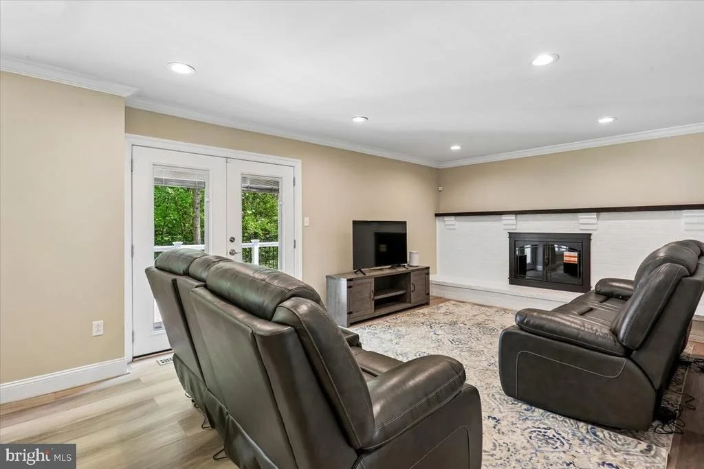 Photo of 2425 HIDDEN VALLEY LANE