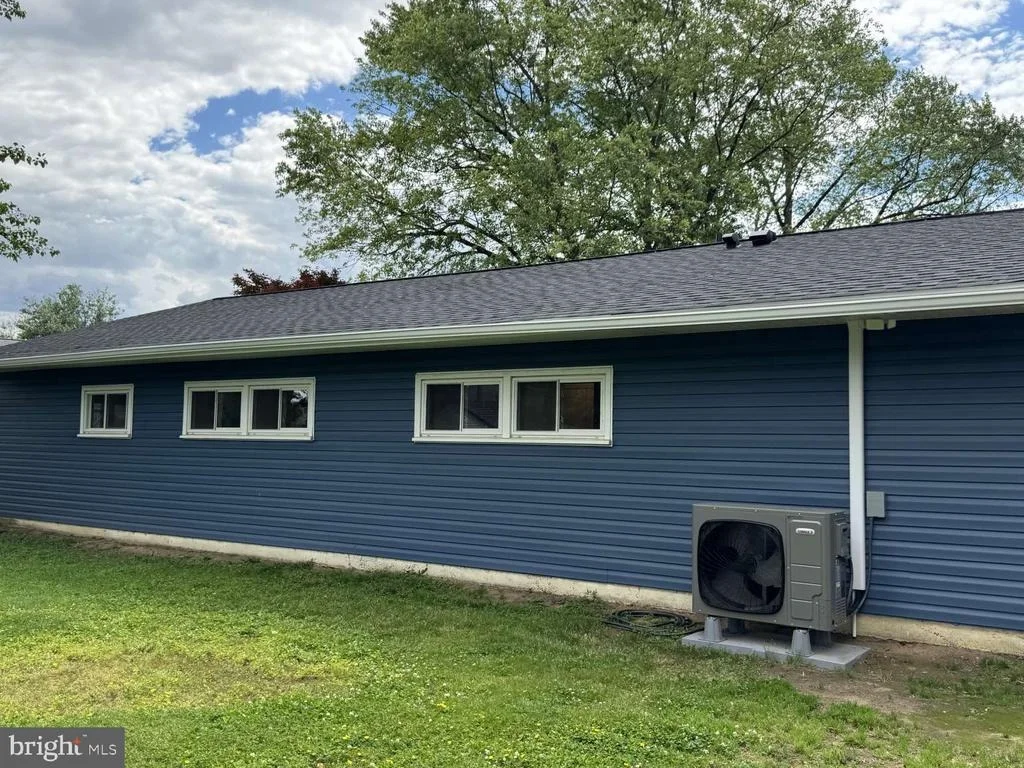 Photo of 11 METTEN ROAD