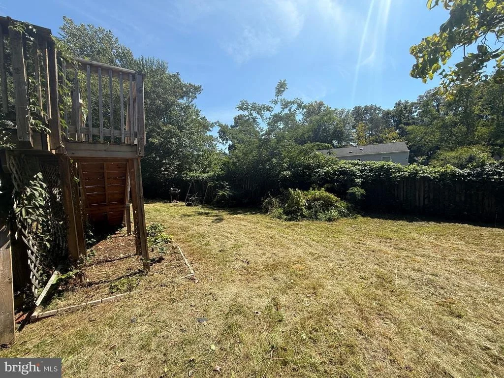 Photo of 6205 PLUM WAY