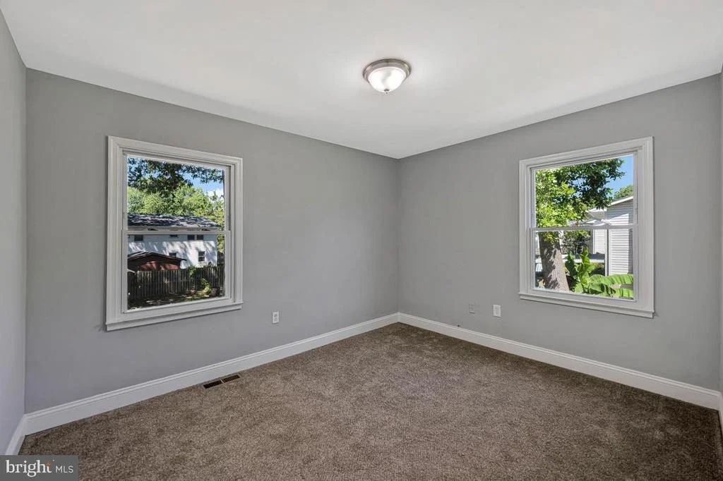 Photo of 409 UNIVERSITY DRIVE