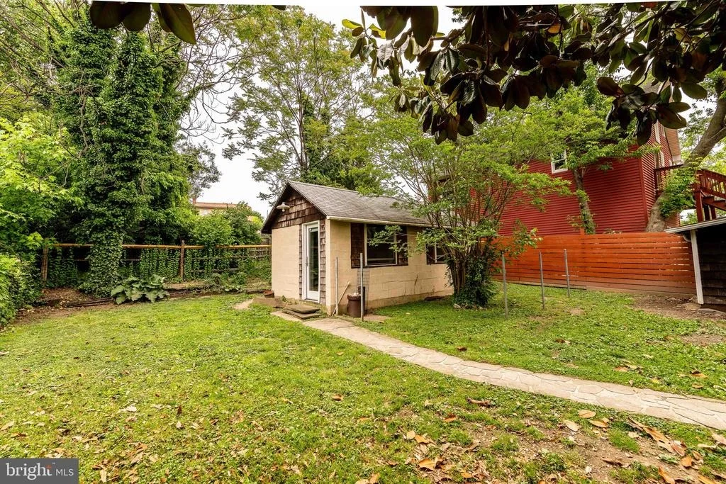 Photo of 1823 MAYFIELD AVENUE