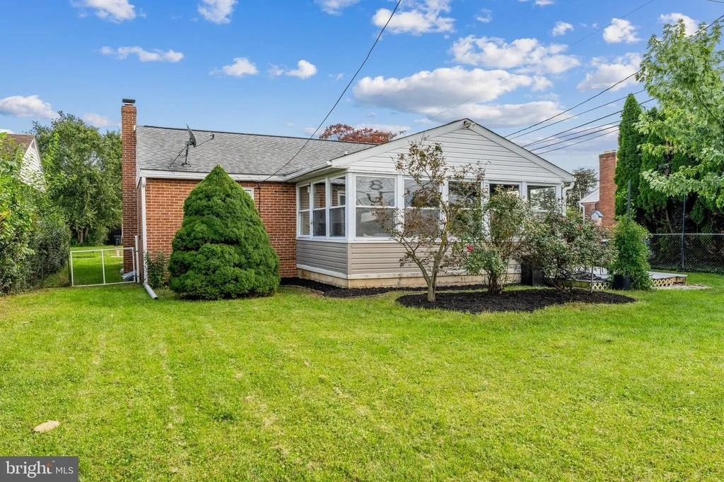 Photo of 919 SEMINOLE ROAD