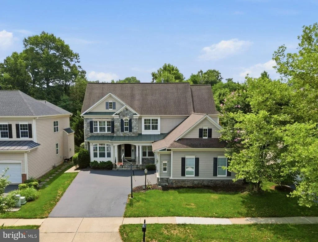Photo of 44121 RIVERPOINT DRIVE