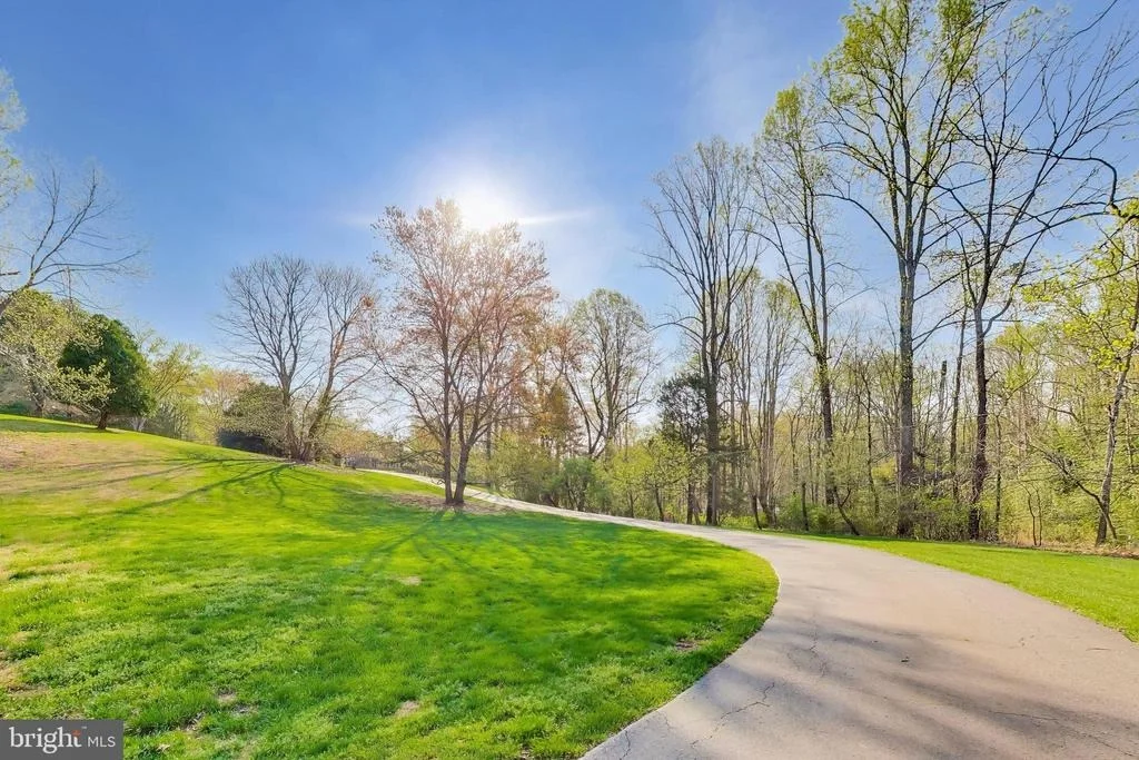 Photo of 3137 HUNT ROAD