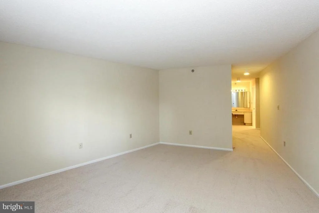 Photo of Unit 718 at 15100 INTERLACHEN DRIVE
