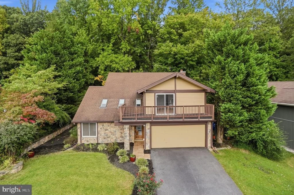 Photo of 7818 MULBERRY BOTTOM LANE