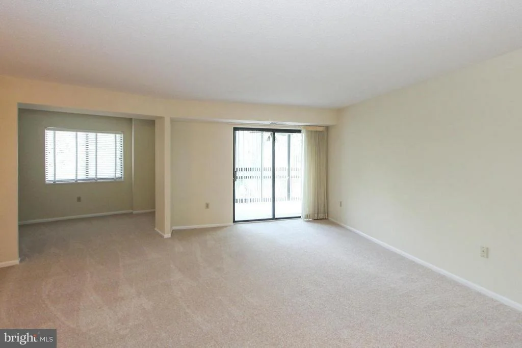 Photo of Unit 718 at 15100 INTERLACHEN DRIVE