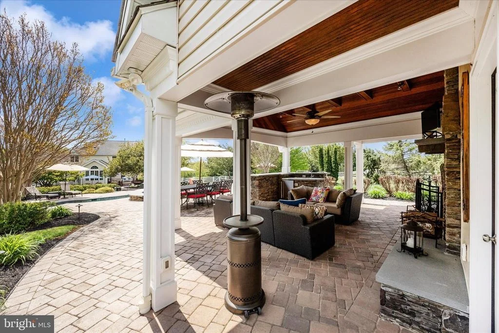 Photo of 6170 CHALLEDON CIRCLE