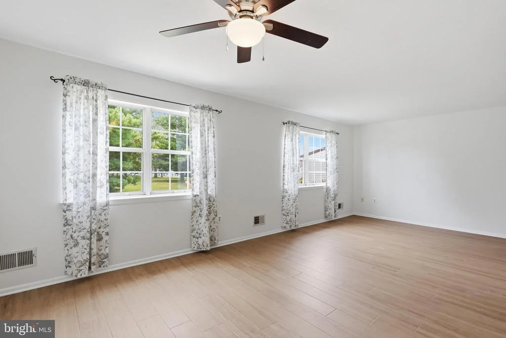Photo of 5661 CRABAPPLE DRIVE