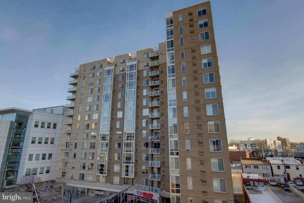 Photo of Unit 709 at 930 WAYNE AVENUE