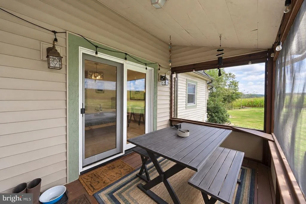 Photo of 607 PIN OAK CIRCLE