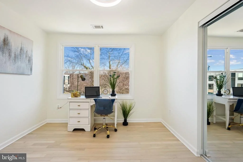 Photo of 2528 ELVANS ROAD SE