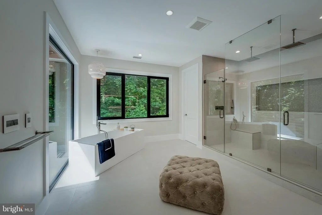 Photo of 7841 OLD DOMINION DRIVE