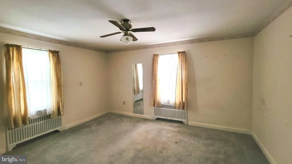 Photo of 424 POOLE ROAD