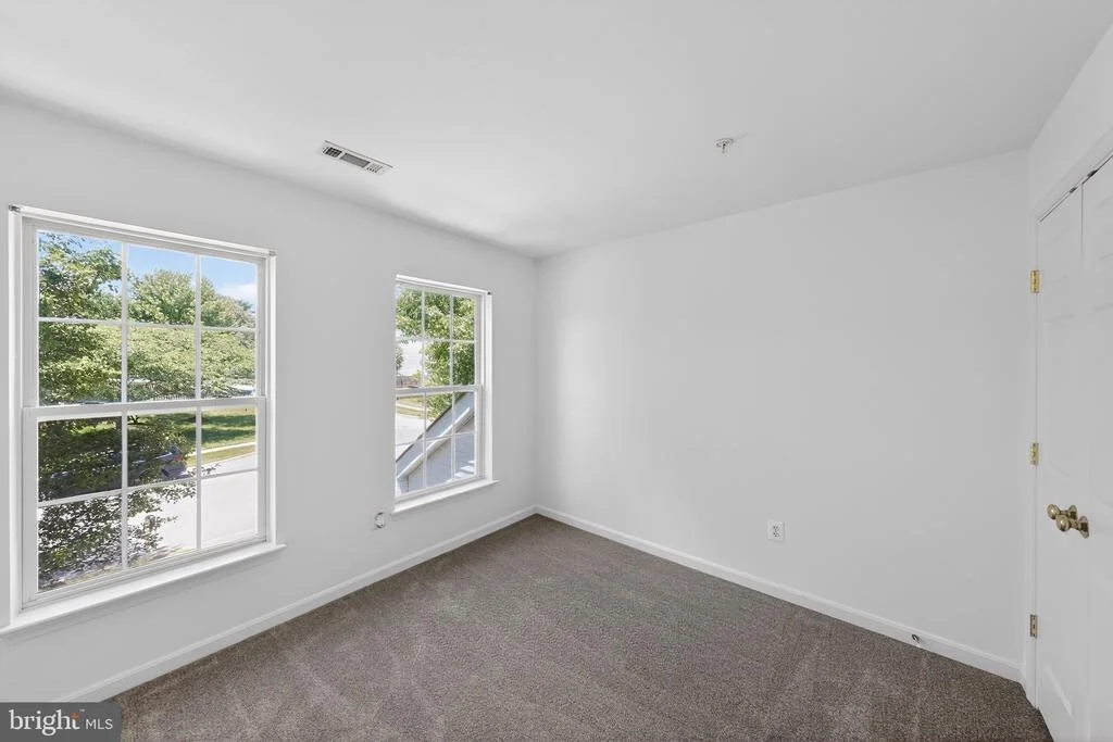 Photo of 9200 FOX PARK ROAD