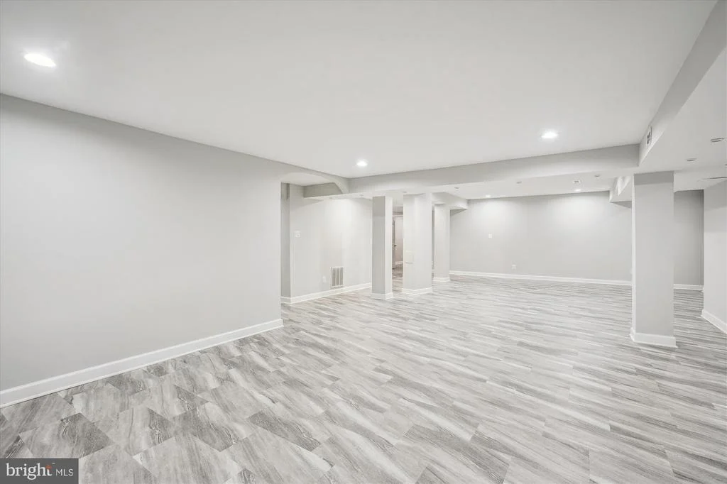 Photo of 18604 WILLOW OAK DRIVE