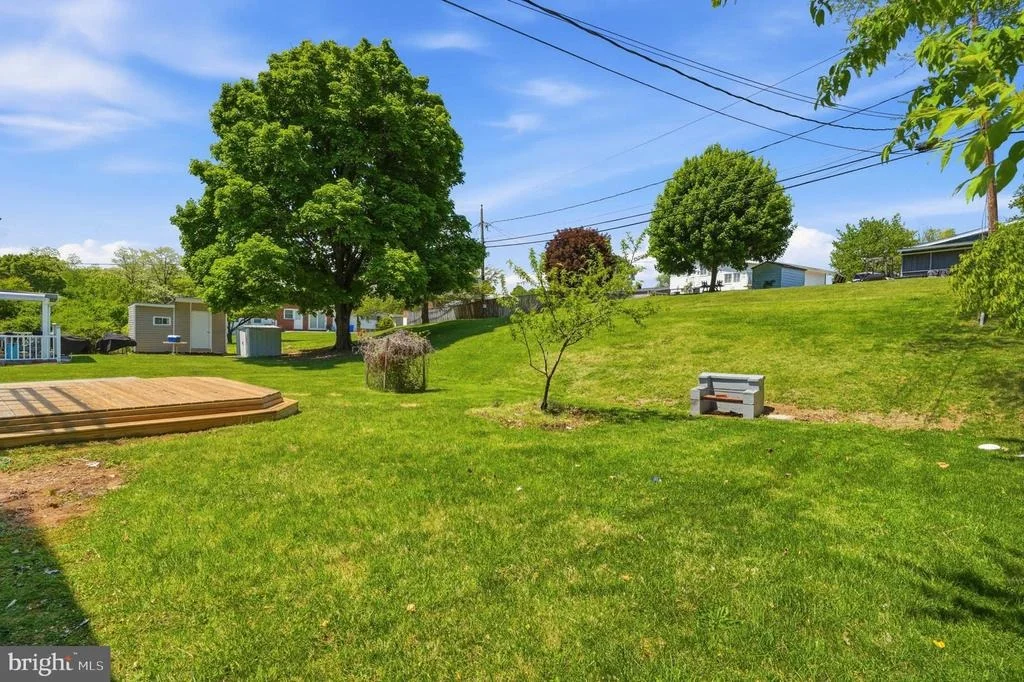 Photo of 1004 FLAGTREE LANE
