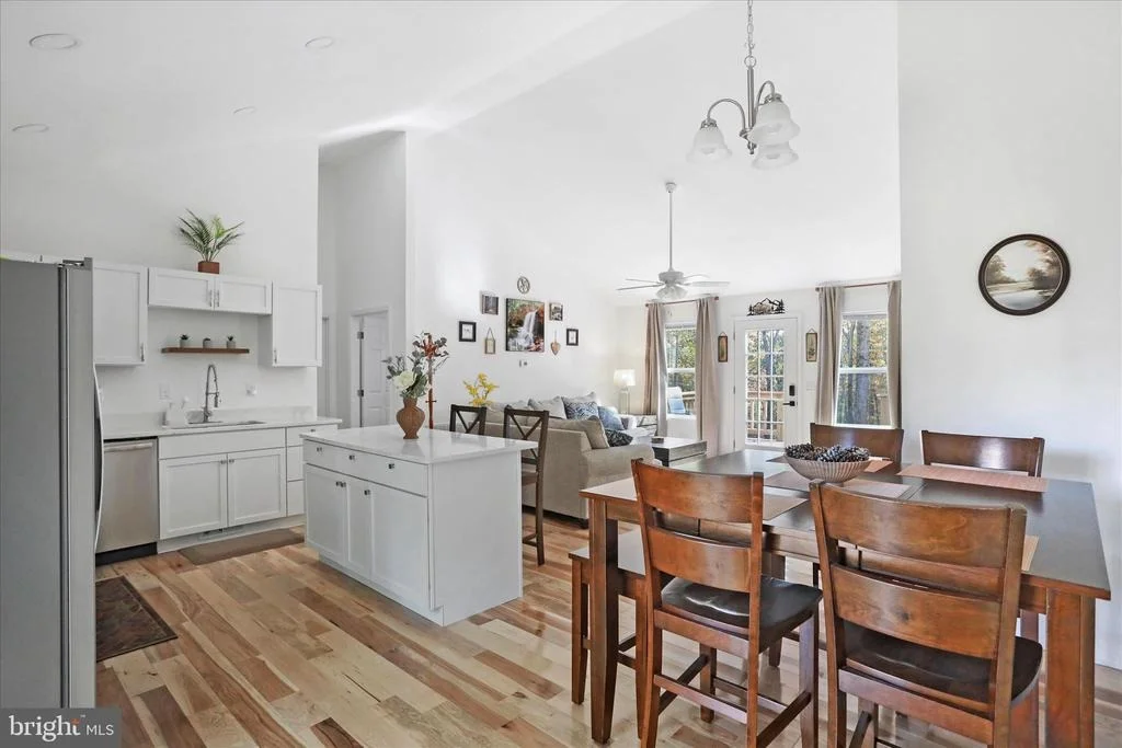 Photo of 598 CRAB APPLE ROAD