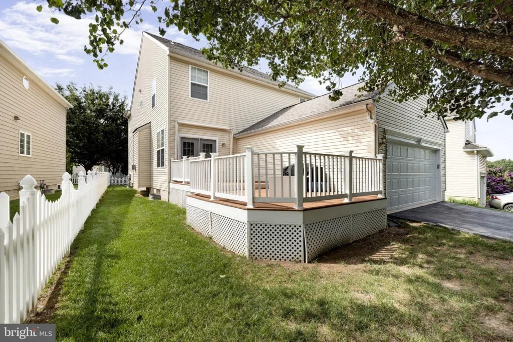 Photo of 9693 ROYAL CREST CIR