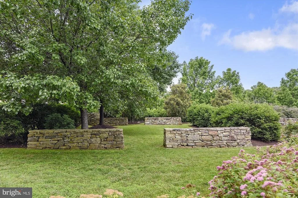Photo of 2547 HALFWAY ROAD
