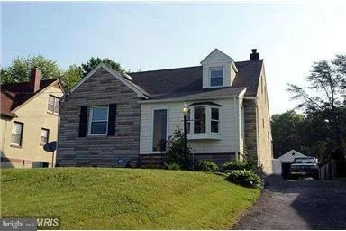 Photo of 1318 PINE GROVE AVENUE