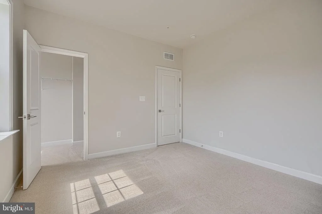 Photo of 6060 FLOREY ROAD