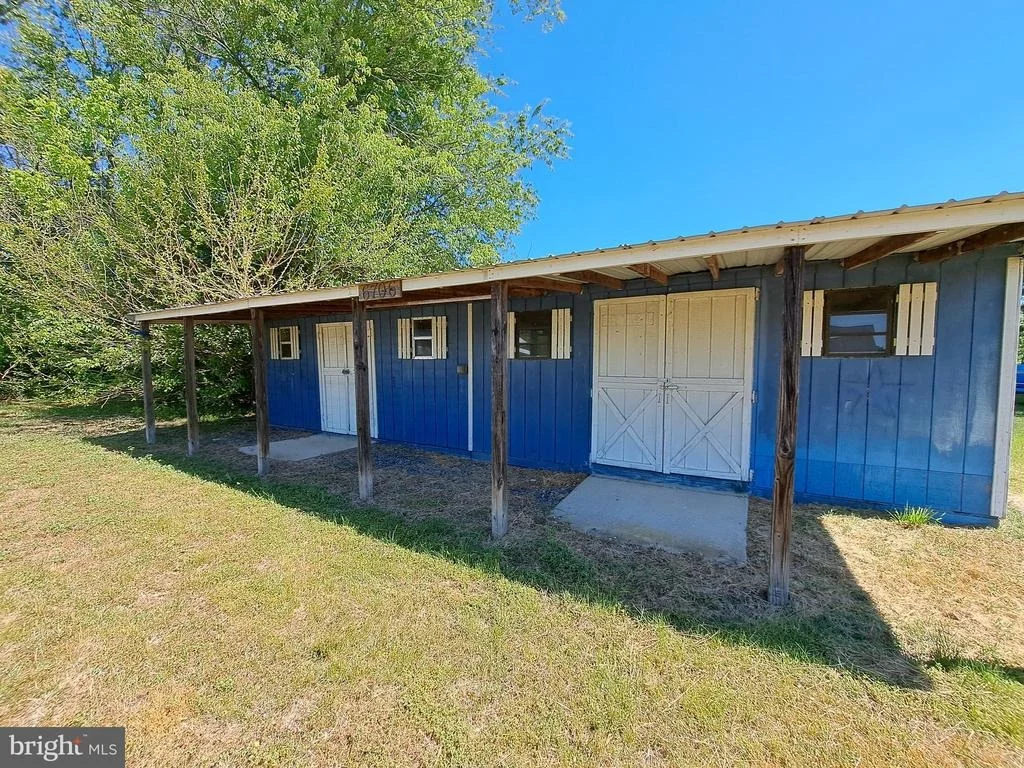 Photo of 6706 WHITELEY ROAD