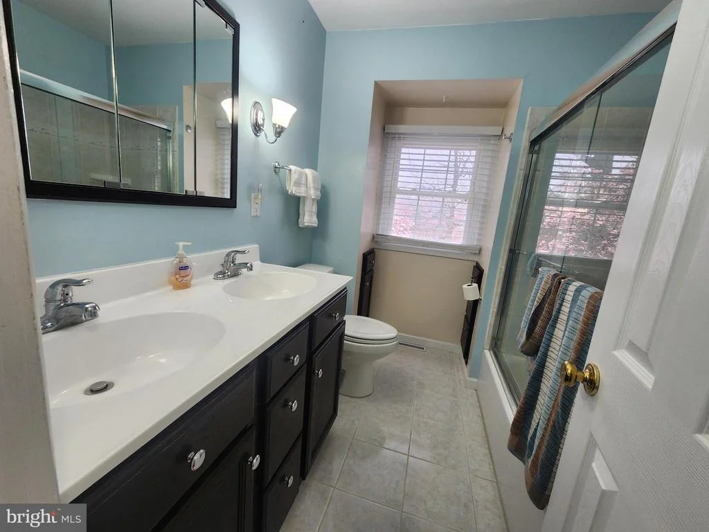 Photo of 215 GARNETT ROAD