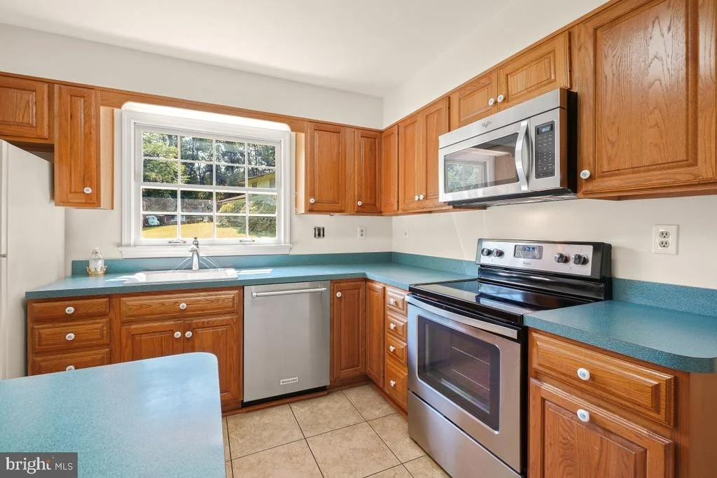 Photo of 882 DIAMOND DRIVE