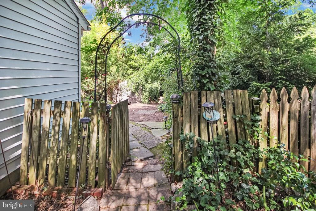 Photo of 7005 GALGATE DRIVE