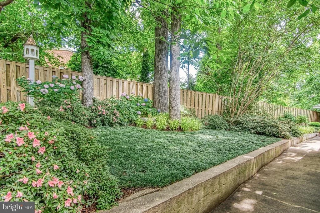 Photo of 907 JUNIPER PLACE