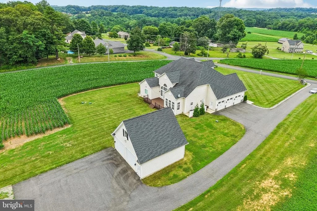 Photo of 1250 HEAPS ROAD