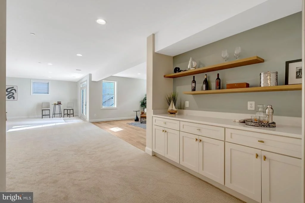 Photo of 1318 KURTZ ROAD
