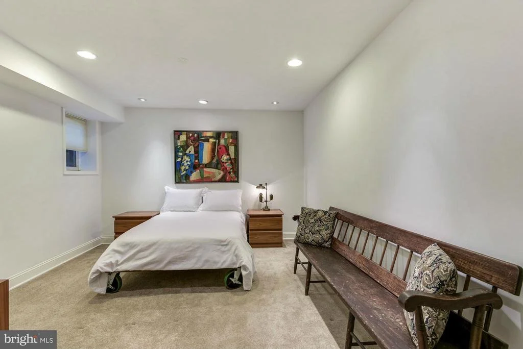 Photo of 8944 JEFFERY ROAD