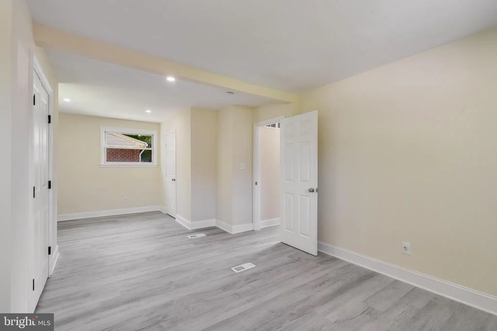 Photo of 5412 BIDDISON AVENUE