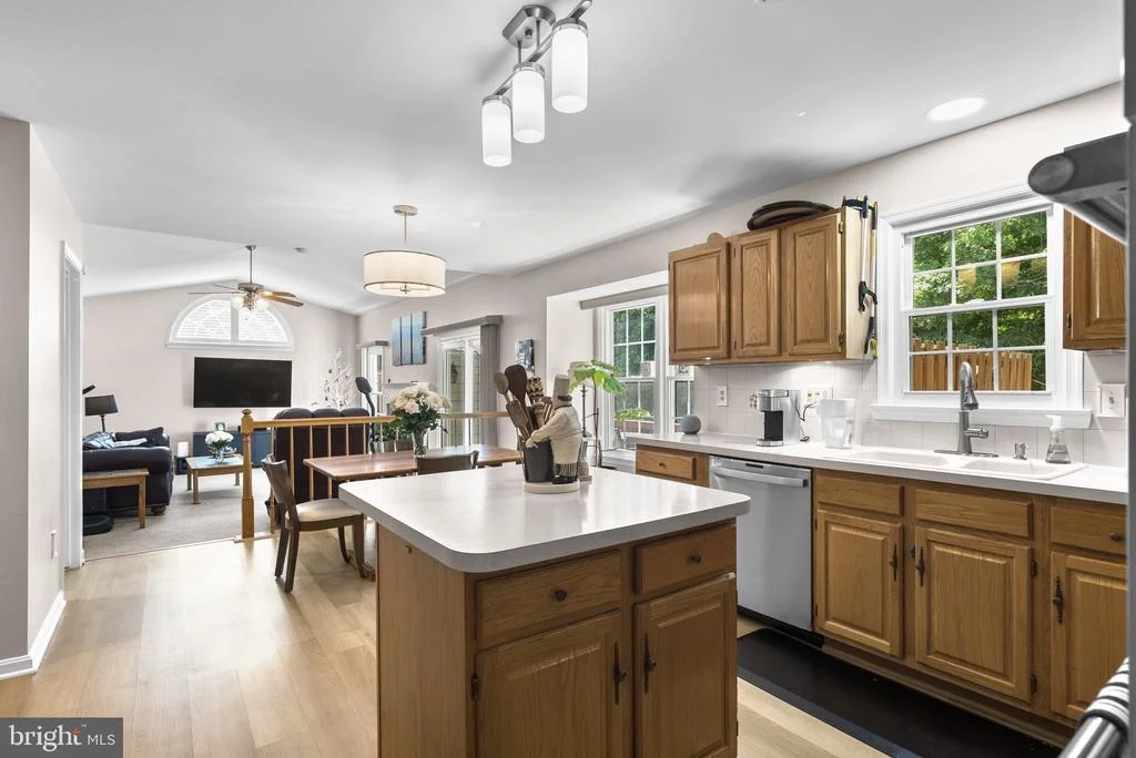 Photo of 14021 HEATHERSTONE DRIVE